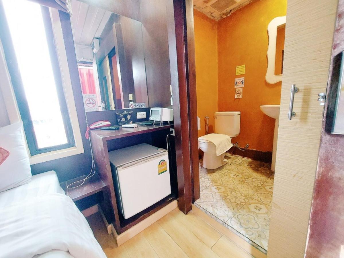 Retro Box Hotel Chumphon Εξωτερικό φωτογραφία