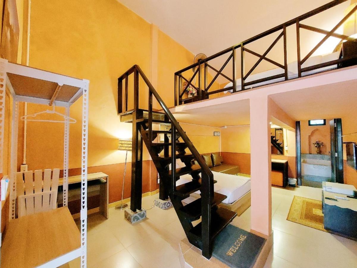Retro Box Hotel Chumphon Εξωτερικό φωτογραφία