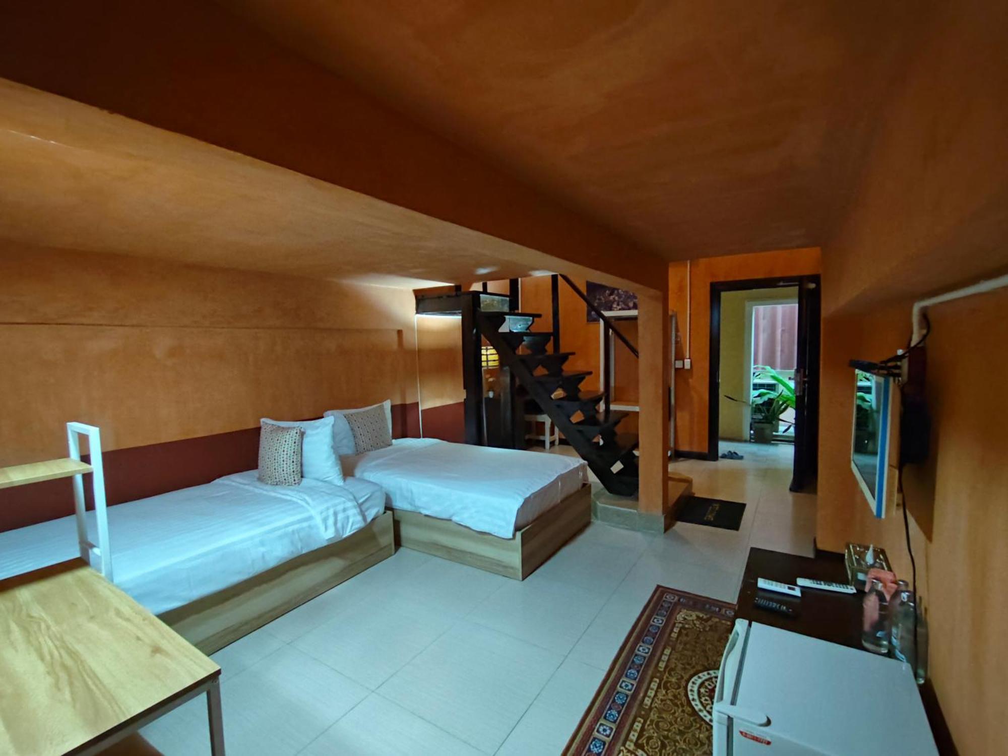 Retro Box Hotel Chumphon Εξωτερικό φωτογραφία