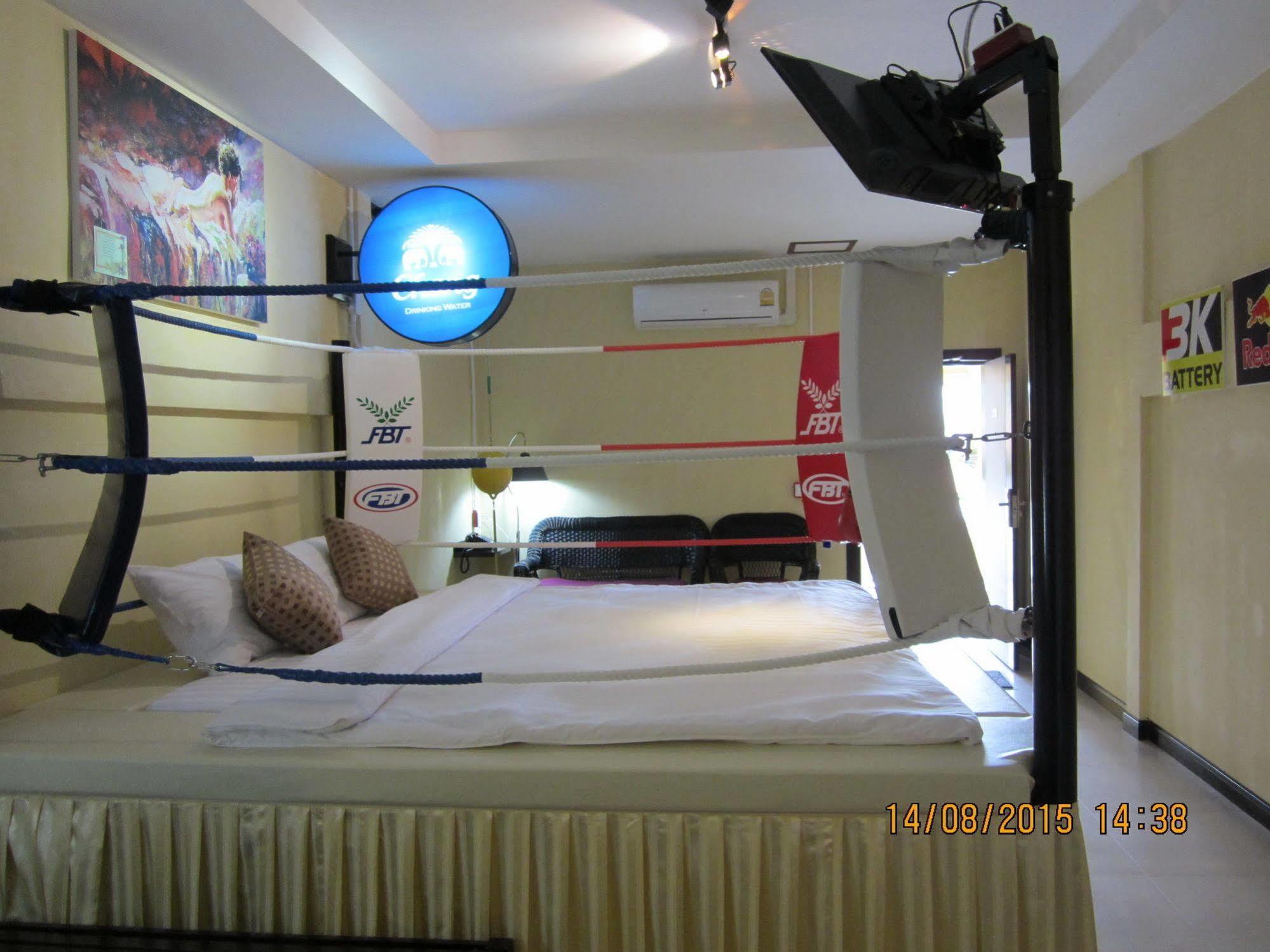 Retro Box Hotel Chumphon Εξωτερικό φωτογραφία