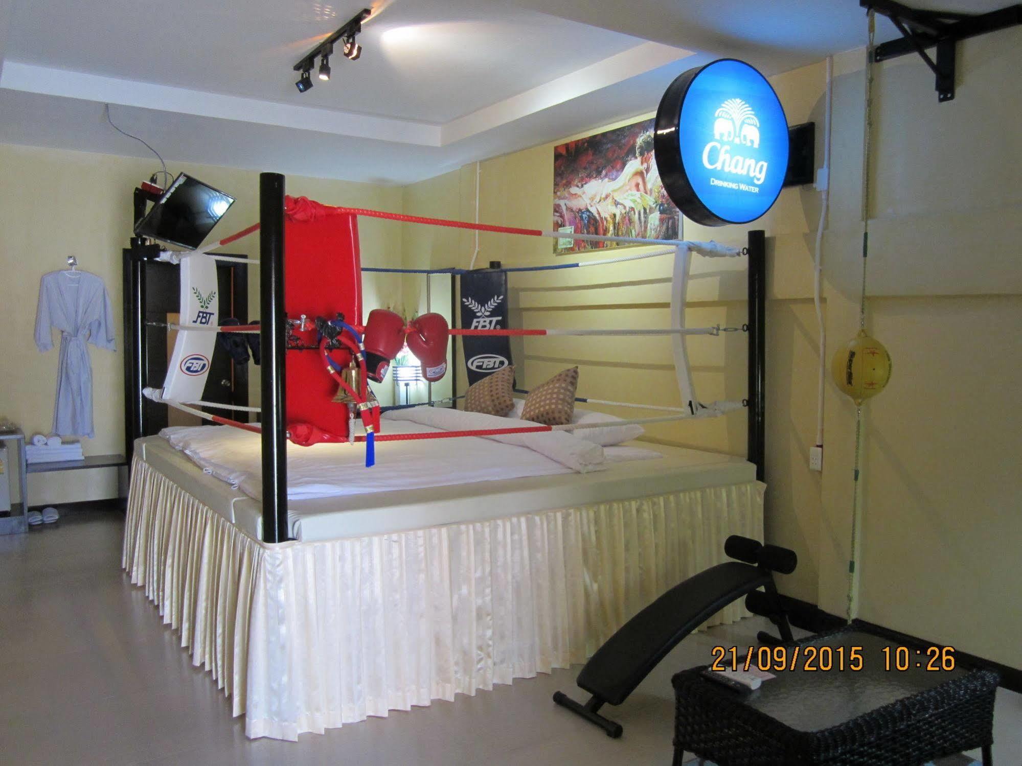 Retro Box Hotel Chumphon Εξωτερικό φωτογραφία